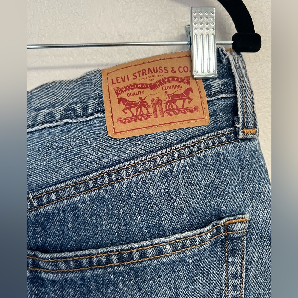 Levi’s ‘94 Baggy Wide Leg Jeans High Rise Medium Wash Denim 90s Vintage size 30 - Picture 5 of 7
